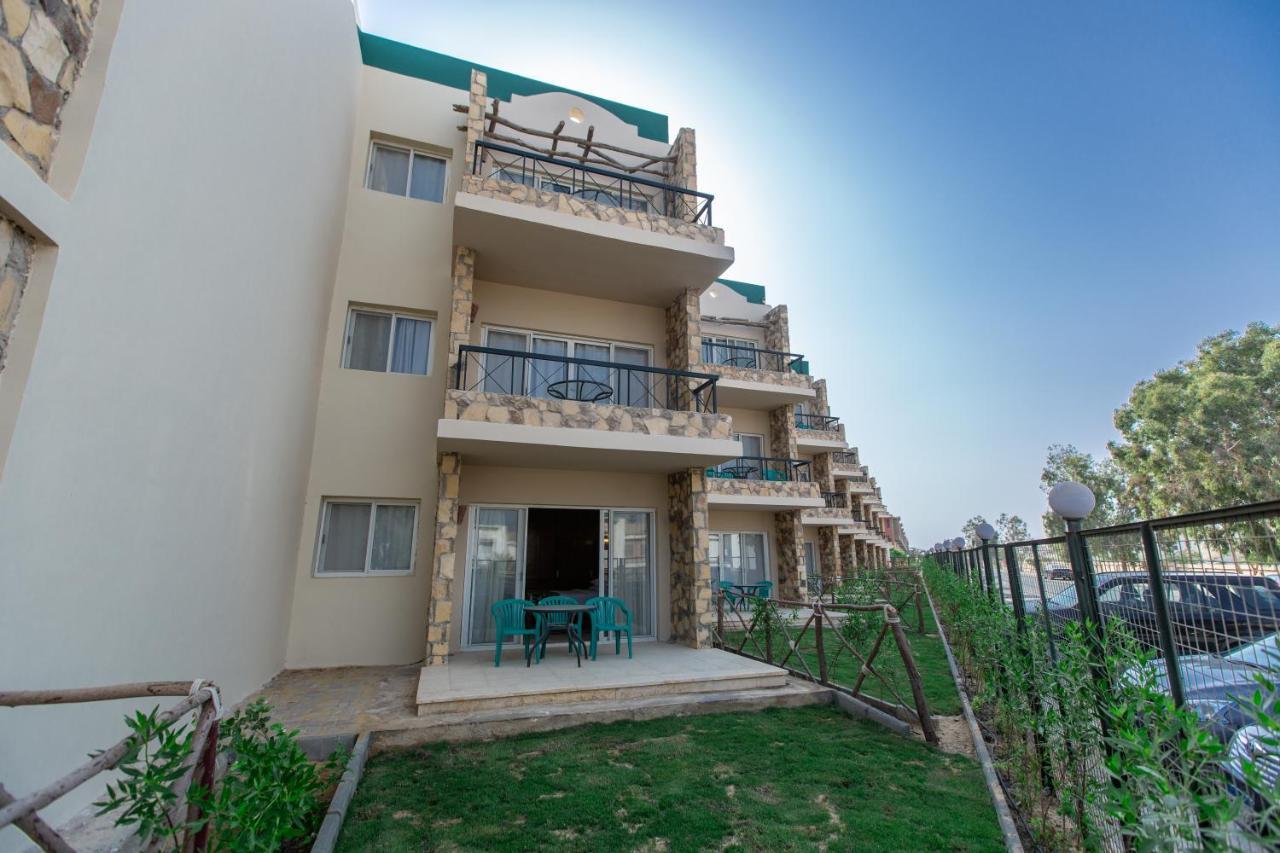 Marina Wadi Degla Hotel Ain Suchna Exterior foto