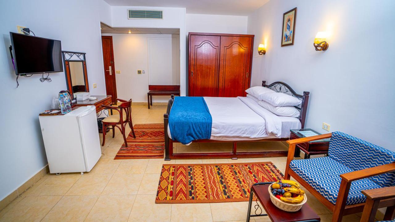 Marina Wadi Degla Hotel Ain Suchna Exterior foto